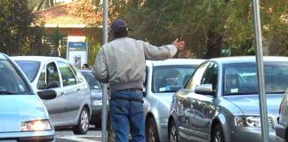 parcheggiatore abusivo