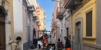 lavori in via foscolo a carbonara per riparazioni fogna bianca