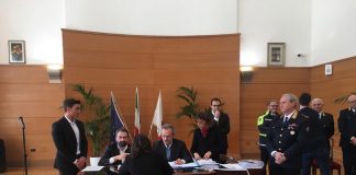 stipula del contratto per 101 nuovi assunti al comune di bari